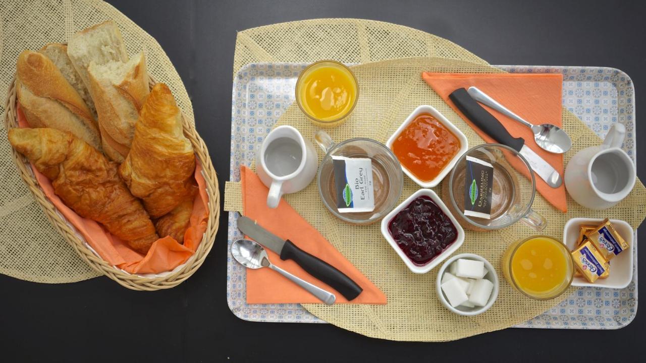Hotel Vauban Livry-Gargan Eksteriør billede